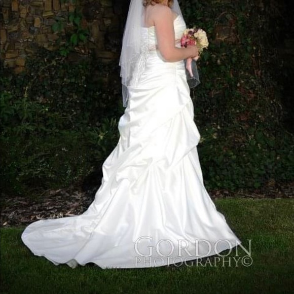 Maggie Sottero Wedding Dress Size 12 - Picture 1 of 3